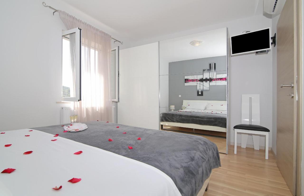 Apartment Moretic Gromaca المظهر الخارجي الصورة